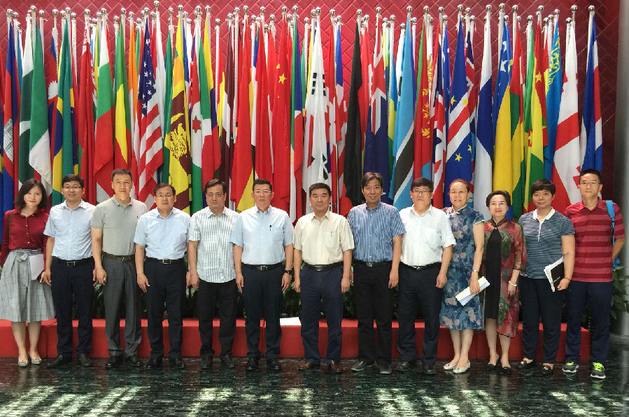 赴孔子学院汇报.jpg